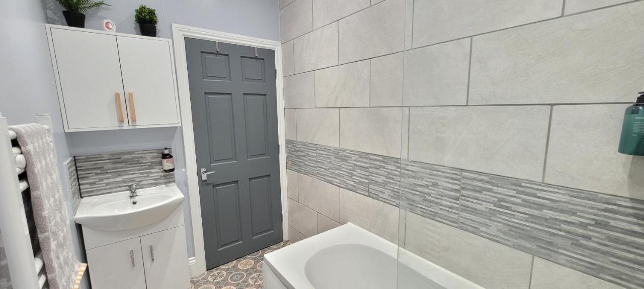 Sutherland St - 2 Bed Home With Free Parking Йорк Экстерьер фото
